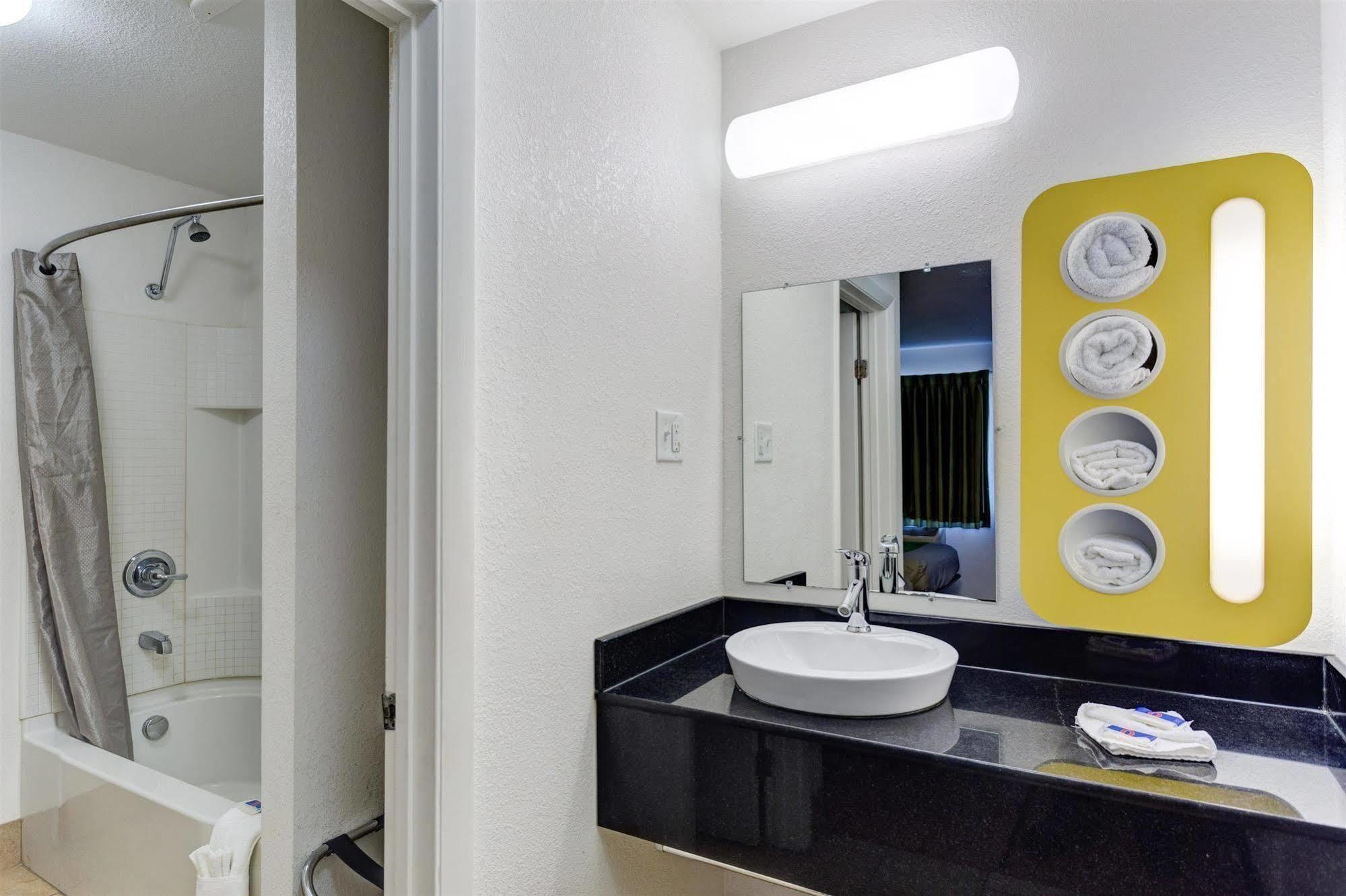 Americas Best Value Inn באולינג גרין מראה חיצוני תמונה